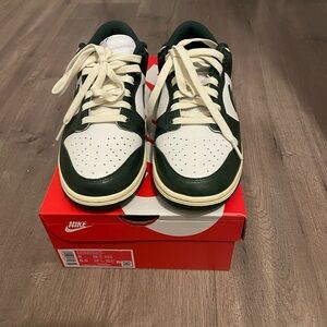 Nike Dunks women’s 8 men’s 6.5 white/pro green/coconut milk